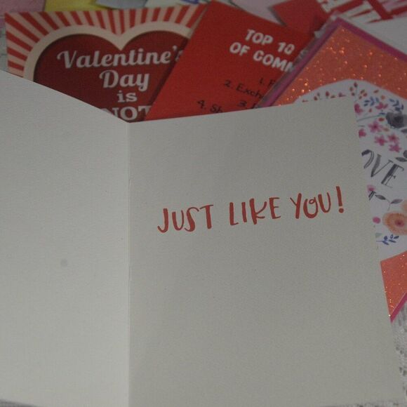 Valentines Day Cards 15 Various New with Envelopes - Picture 7 of 11